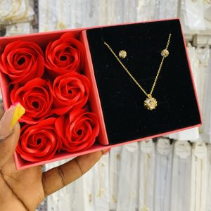 YUE MING mini gold set with exact box