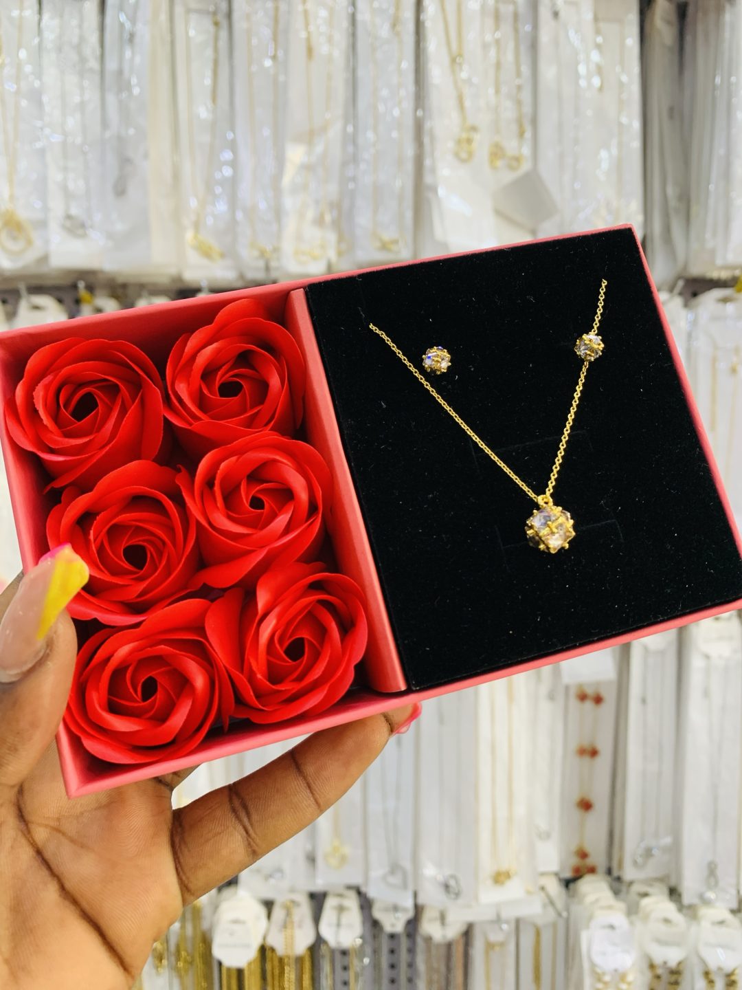 YUE MING mini gold set with exact box - Image 3