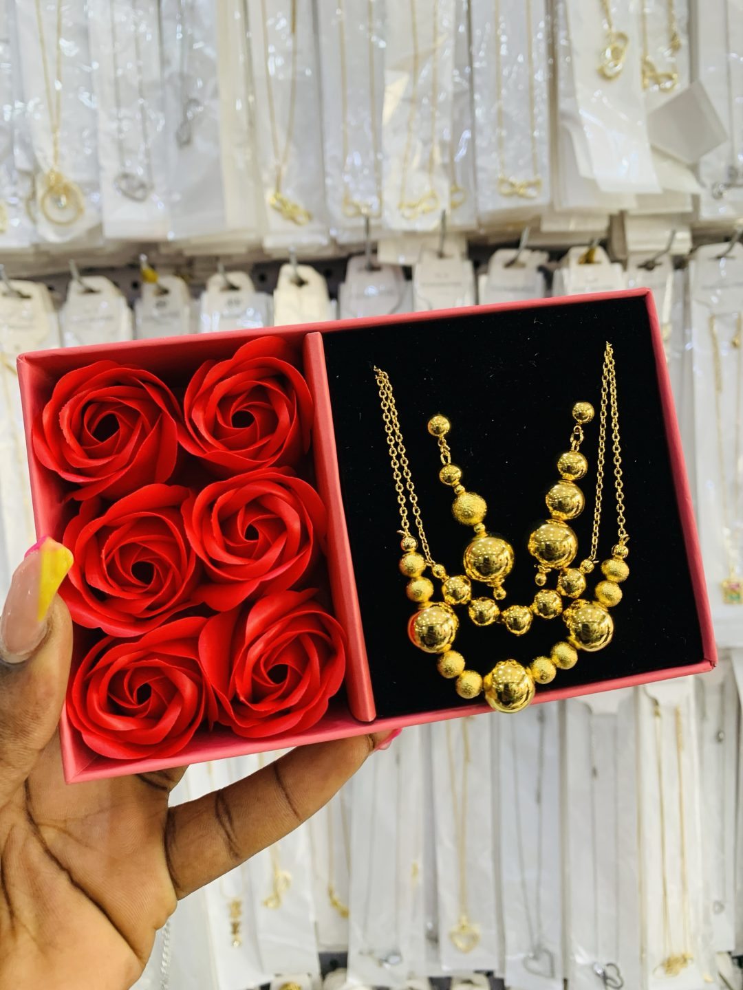 YUE MING gold set with exact box