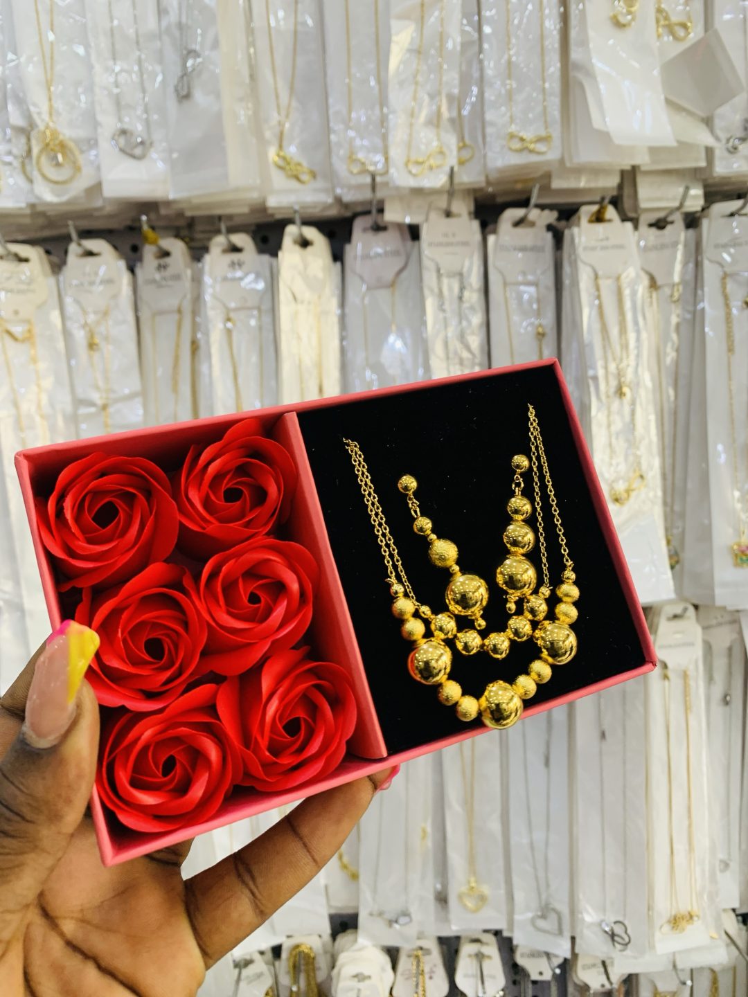 YUE MING gold set with exact box - Image 4