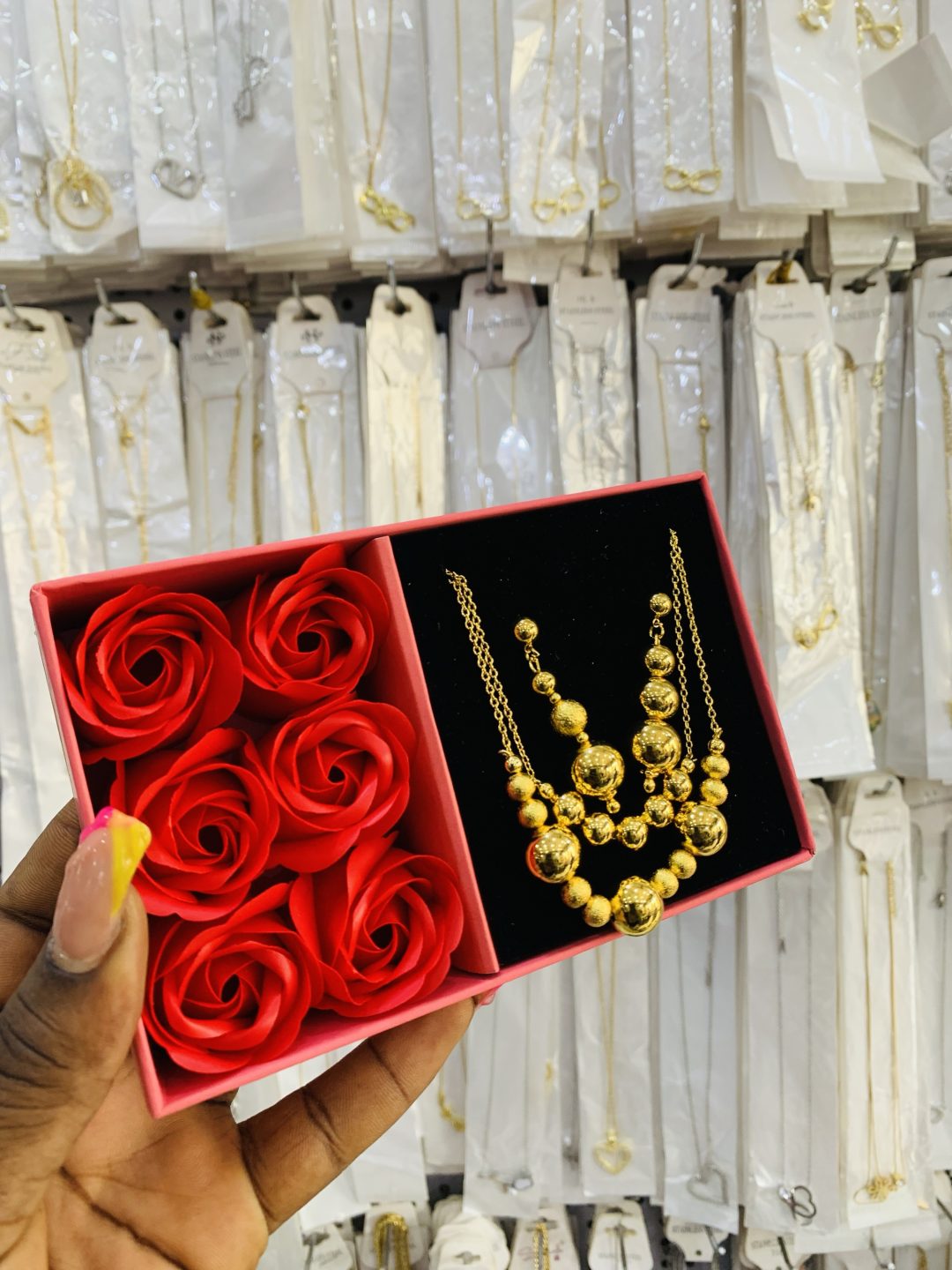 YUE MING gold set with exact box - Image 6
