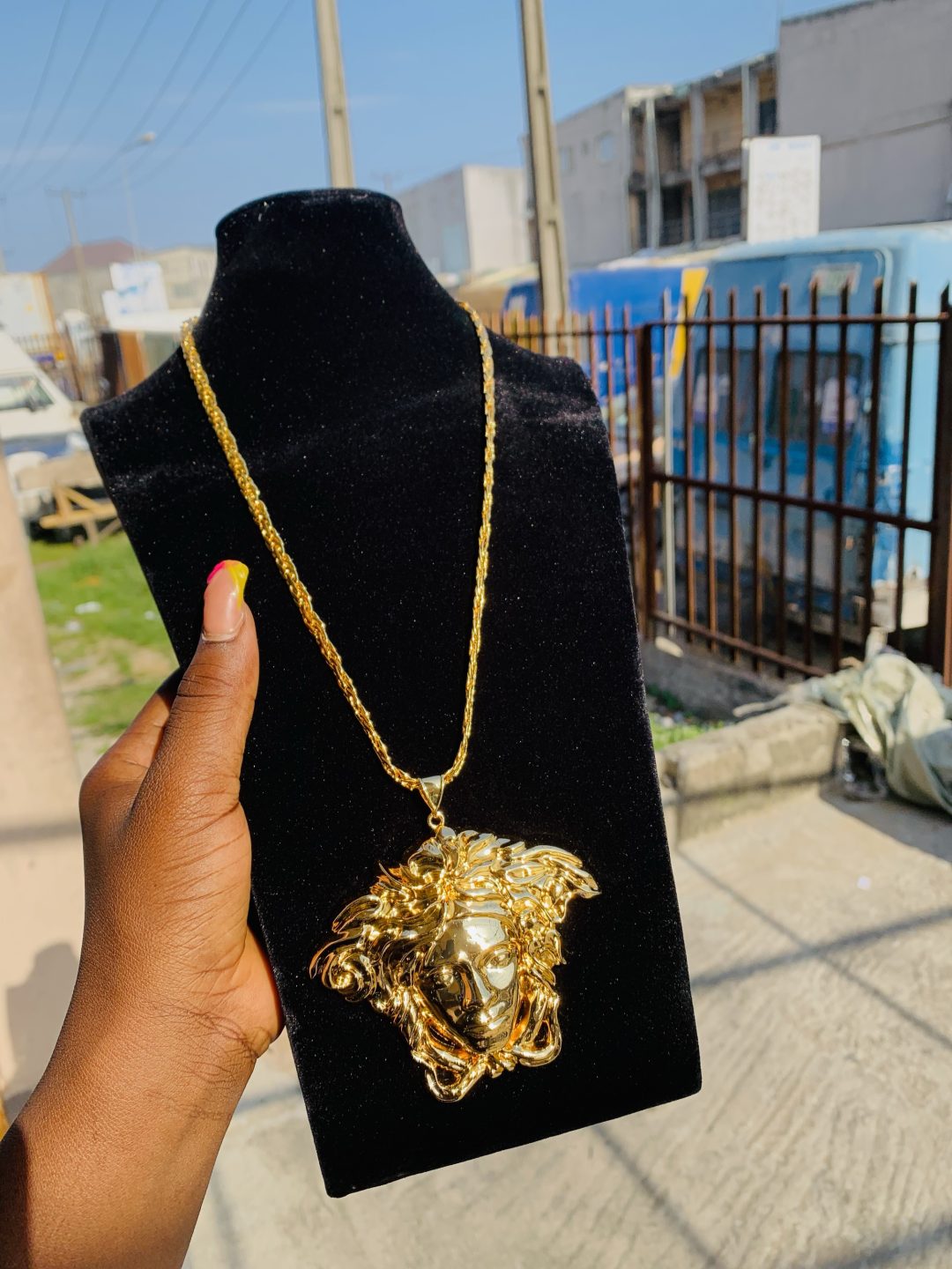 Versace gold necklace - Image 2
