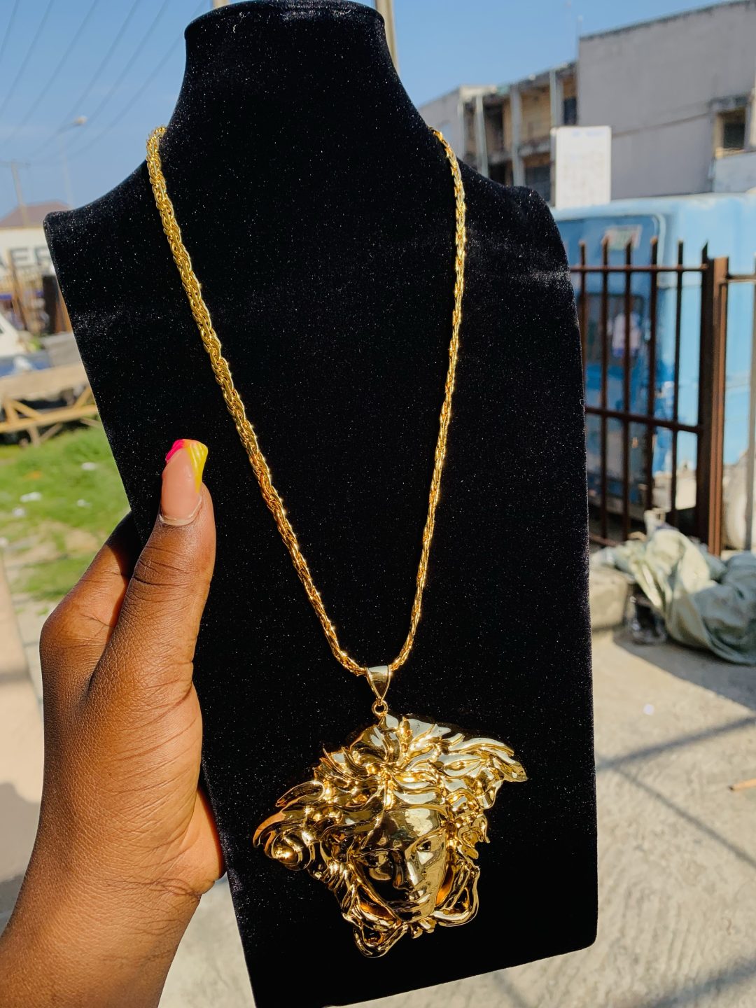 Versace gold necklace - Image 3