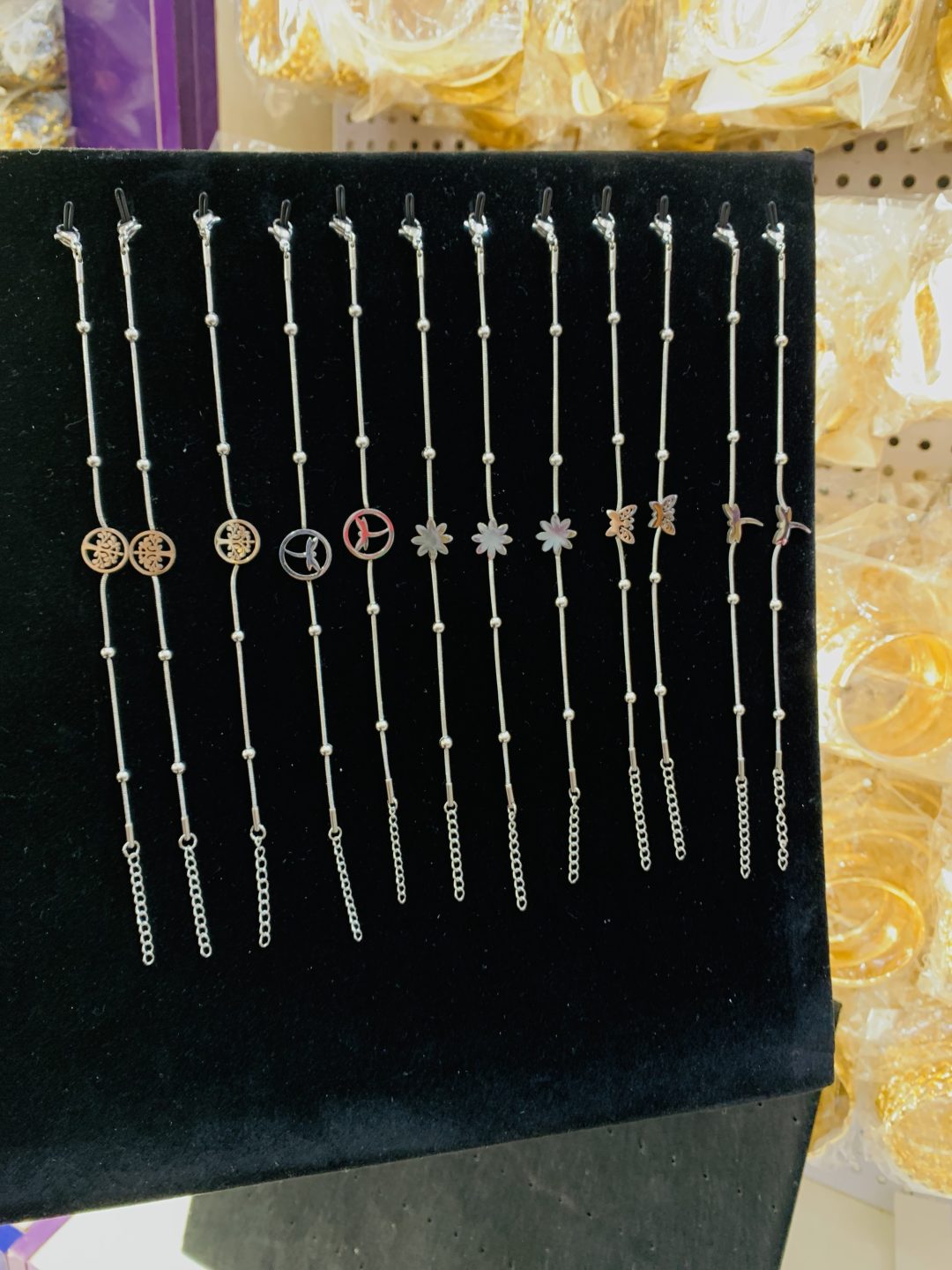 A dozen of mixed steel silver bracelets - Image 4