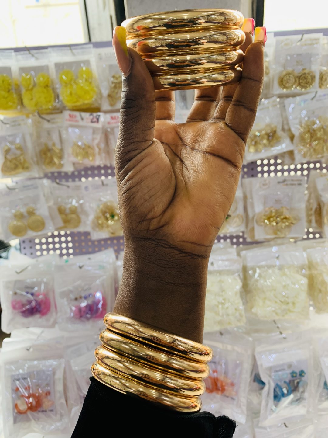 4in Lumina gold fashion bangle - Image 4