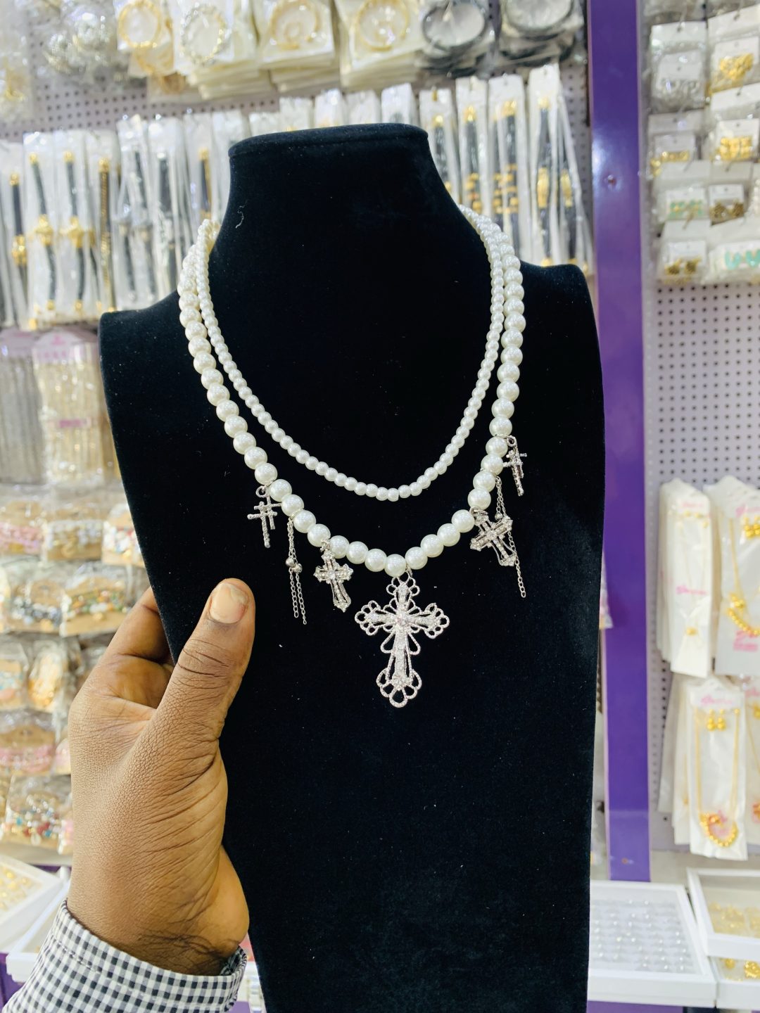 Vintage cross double pearl necklace - Image 2