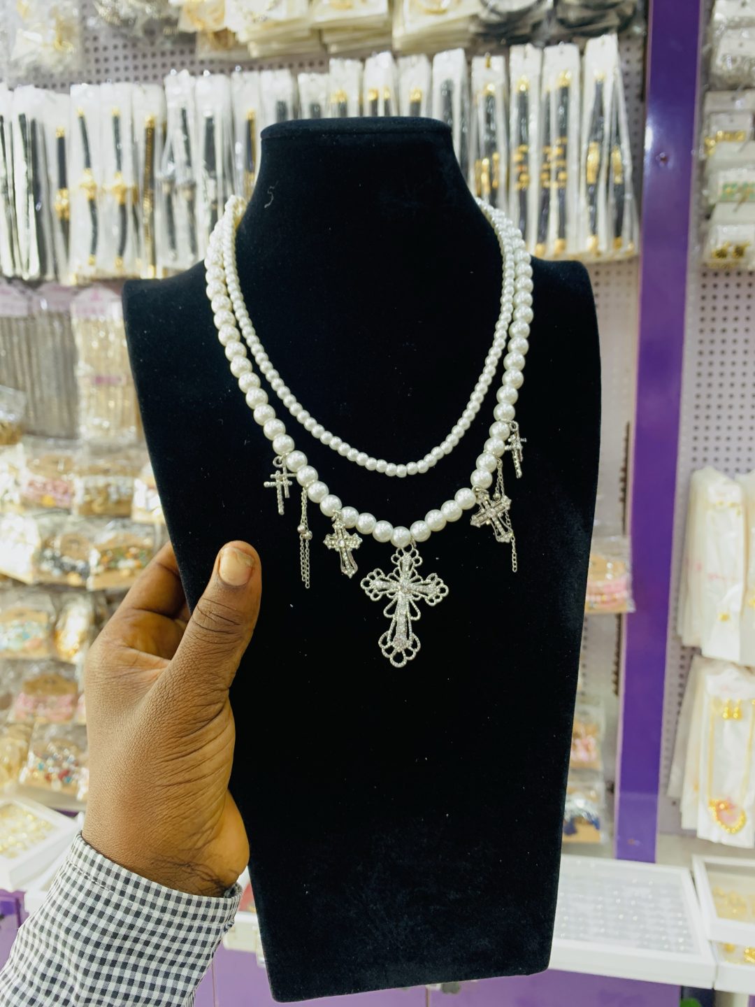 Vintage cross double pearl necklace - Image 3