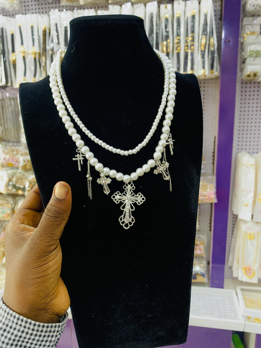 Vintage cross double pearl necklace - Image 4