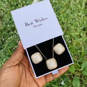 We lady gold set with best wishes box 001