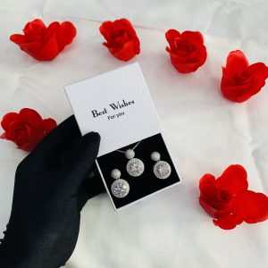 We lady set with best wishes box