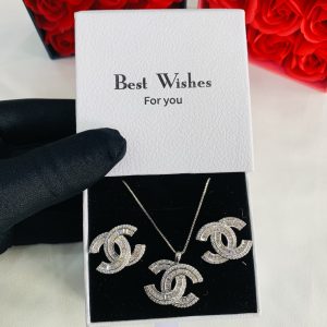 We lady set with best wishes box