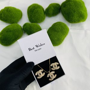We lady set with best wishes box