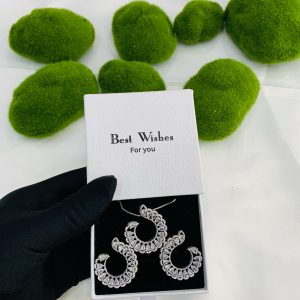 We lady set with best wishes box