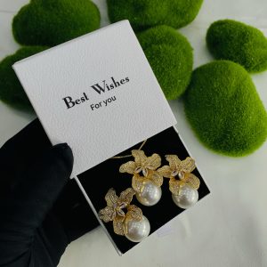 We lady set with best wishes box