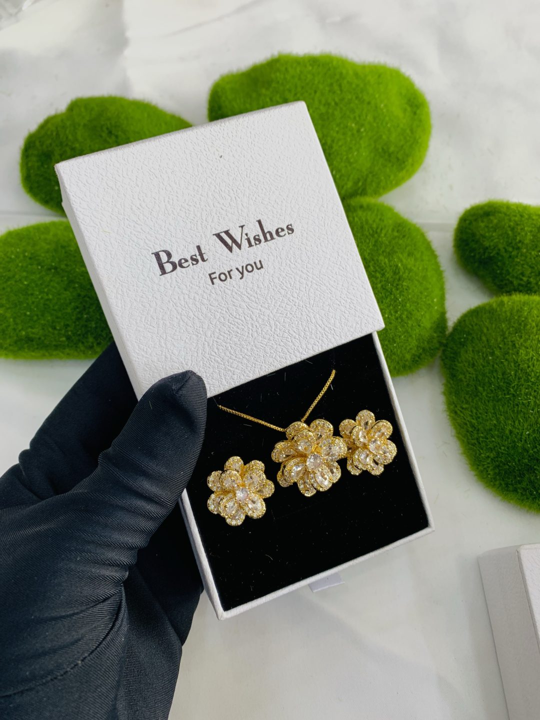 We lady set with best wishes box 007 - Image 2