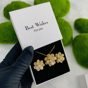 We lady set with best wishes box 007