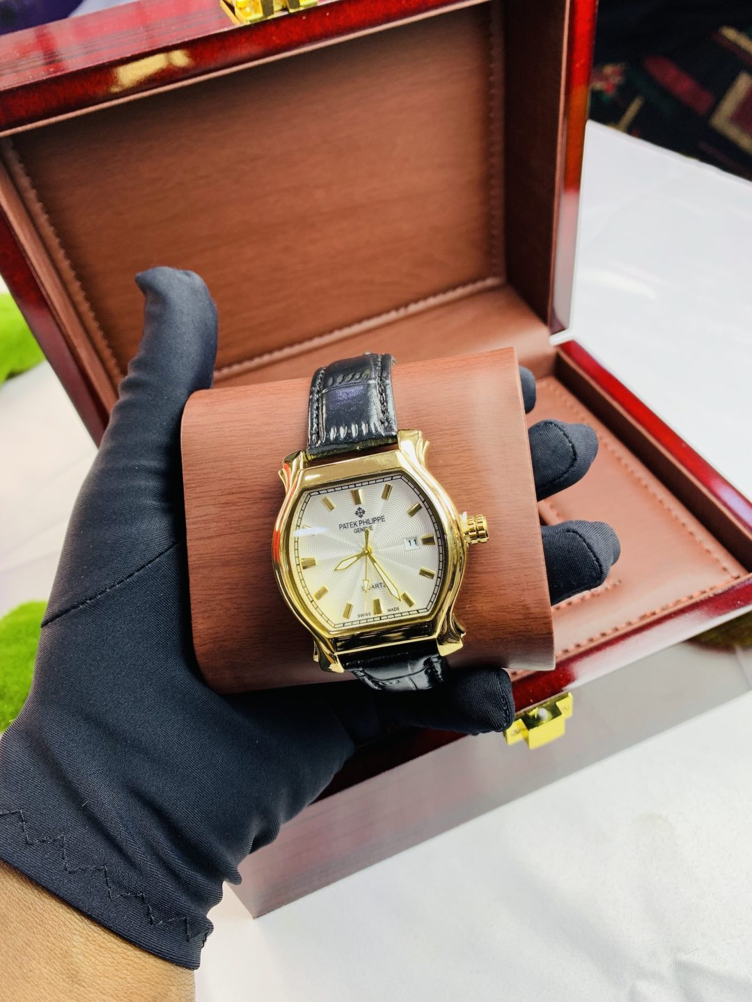Patek Philippe Geneve with plastic box