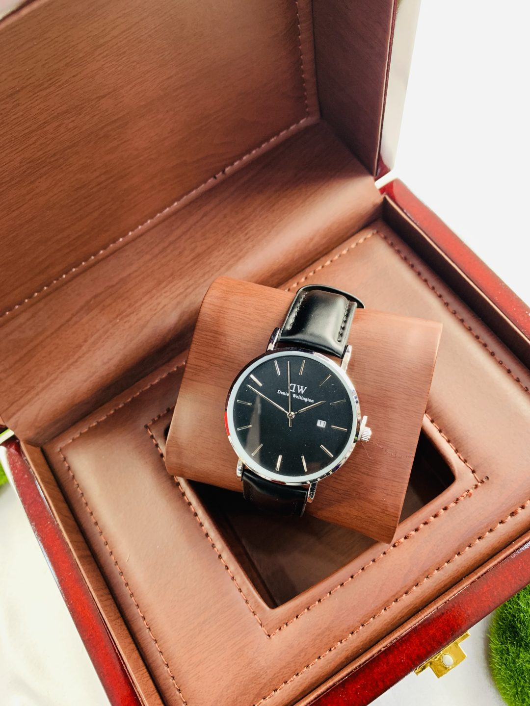 Daniel Wellington luxury leather strap with exact box - Image 6