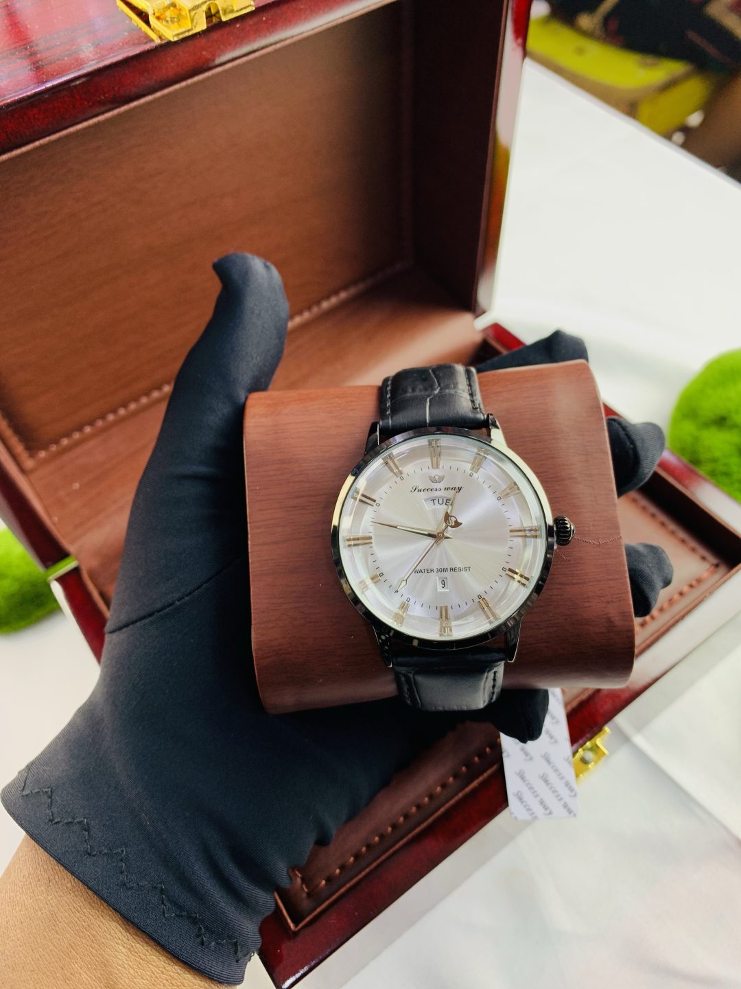 Success way luxury leather strap with plastic box - Image 3