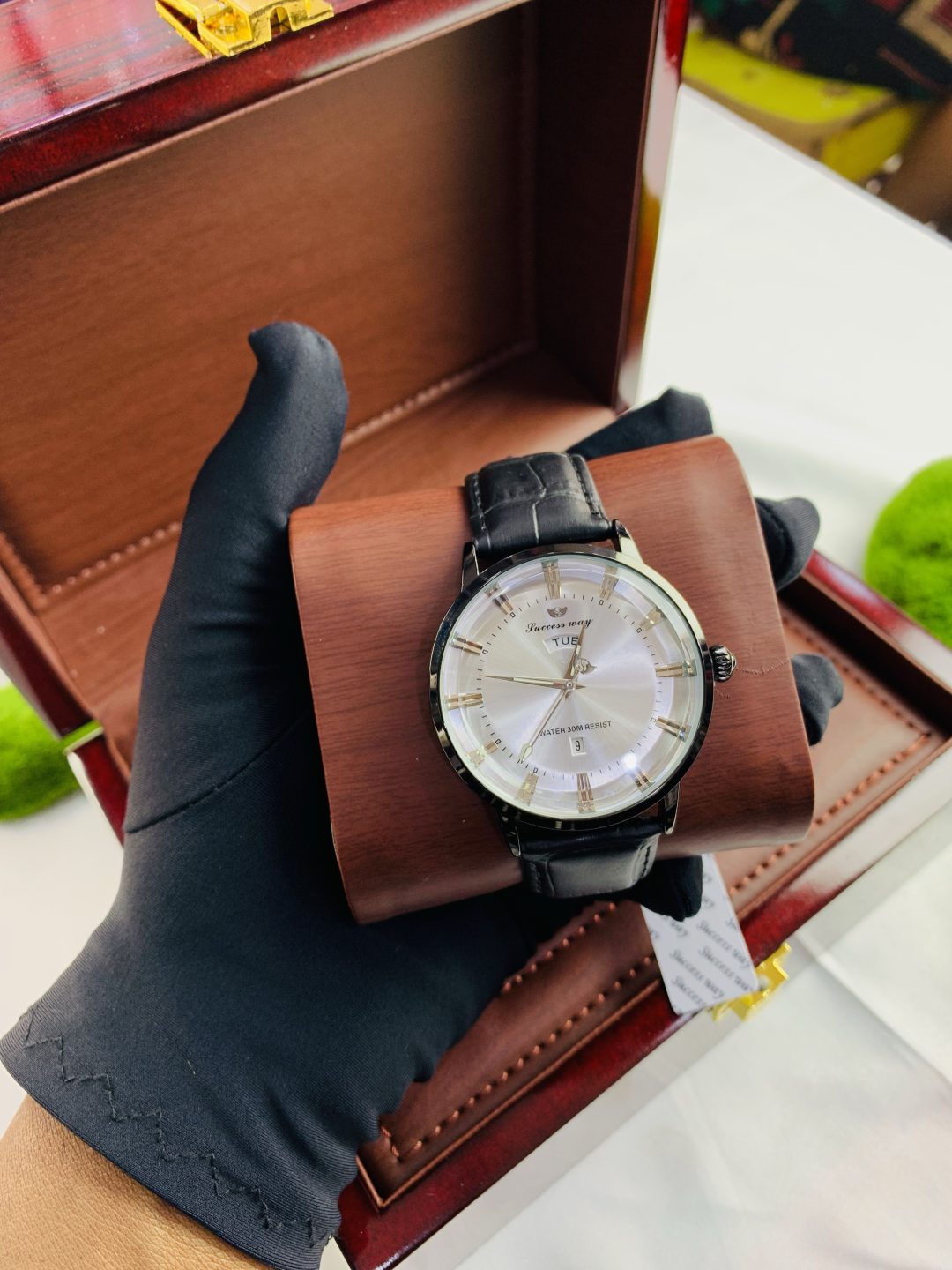 Success way luxury leather strap with plastic box - Image 5