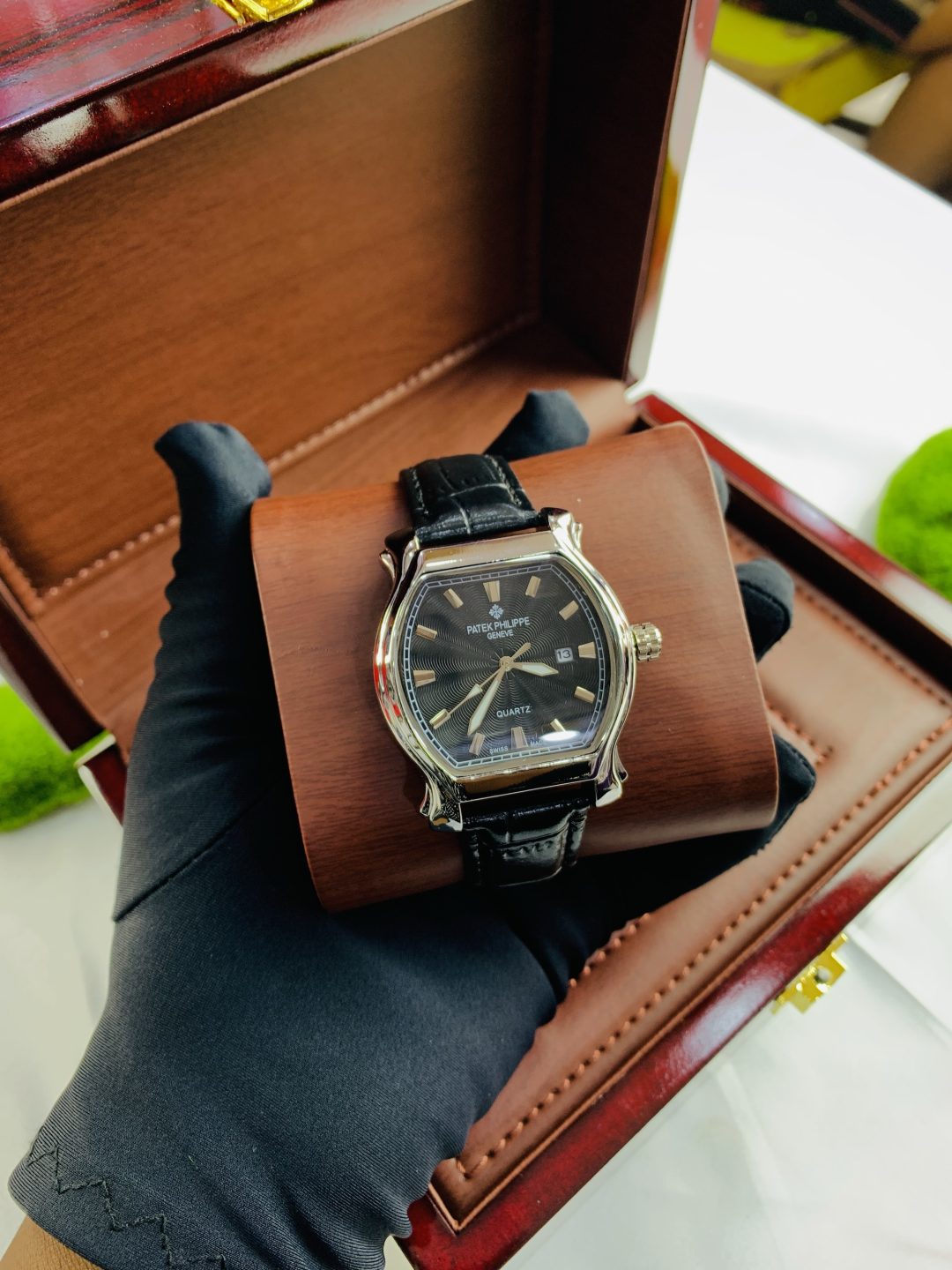 Patek philippe Geneve with Formica box