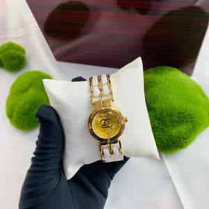 Channel gold gold female watch