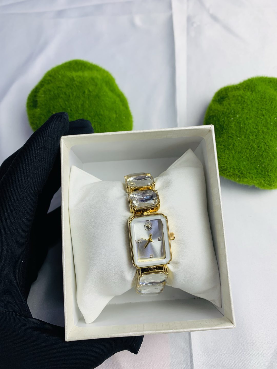 Swarovski gold white stone