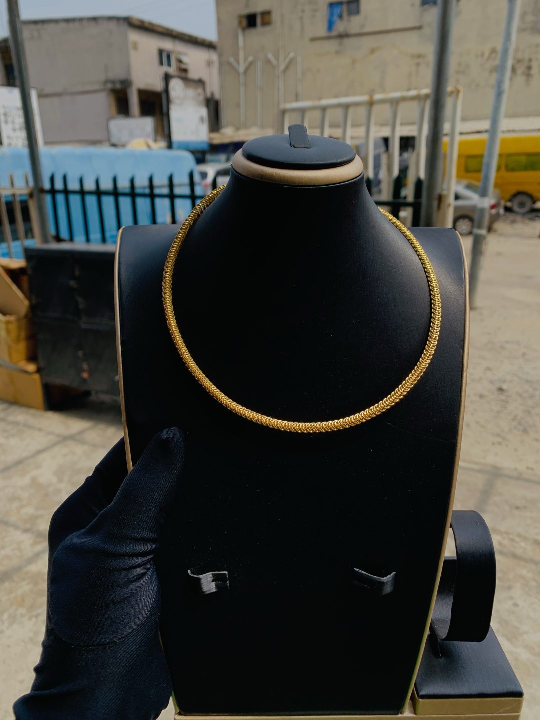 Sunbelle gold choker 001