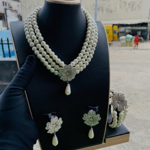 Sparkle drops silver pearls