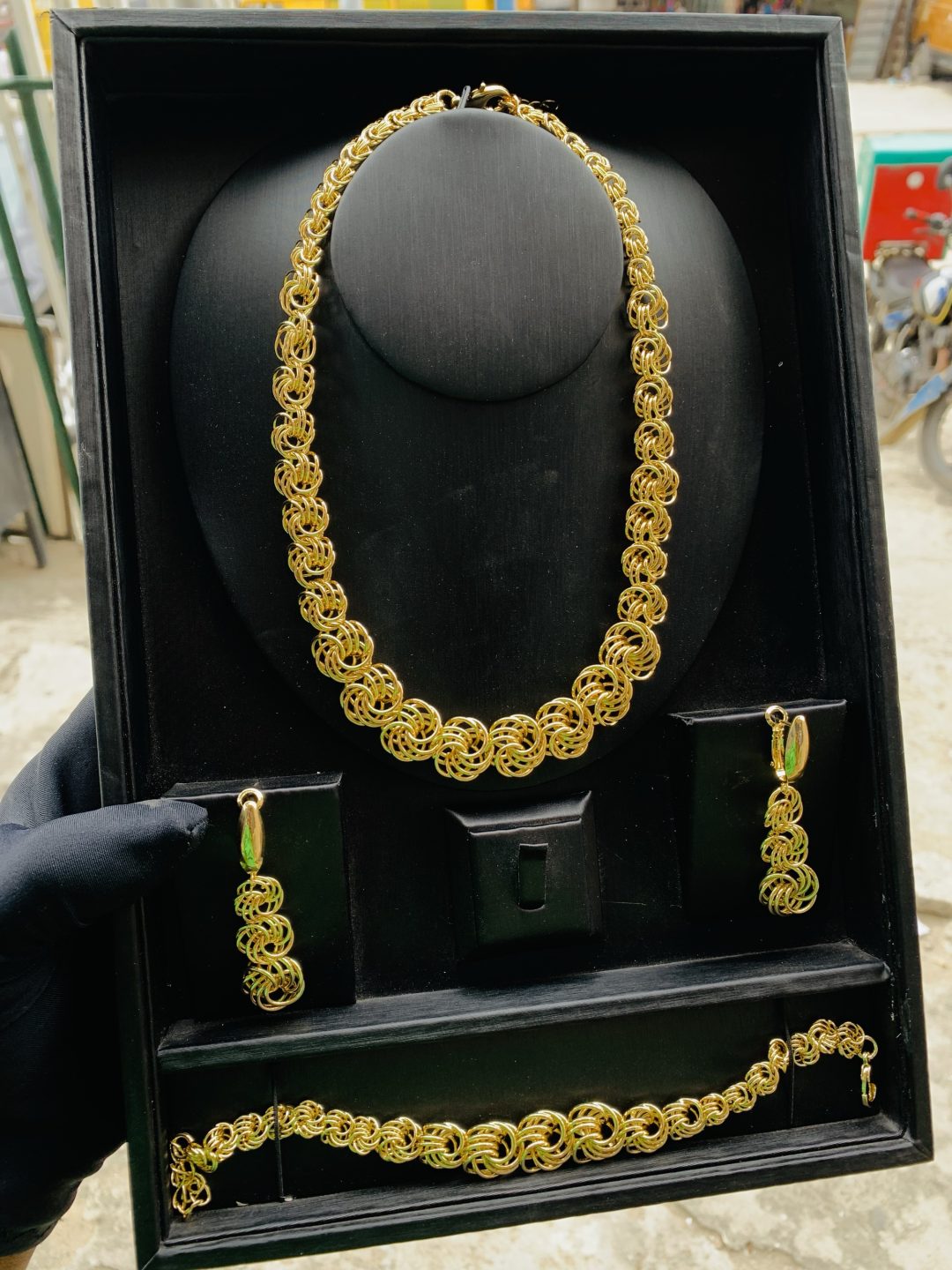 Dangle Delights gold set