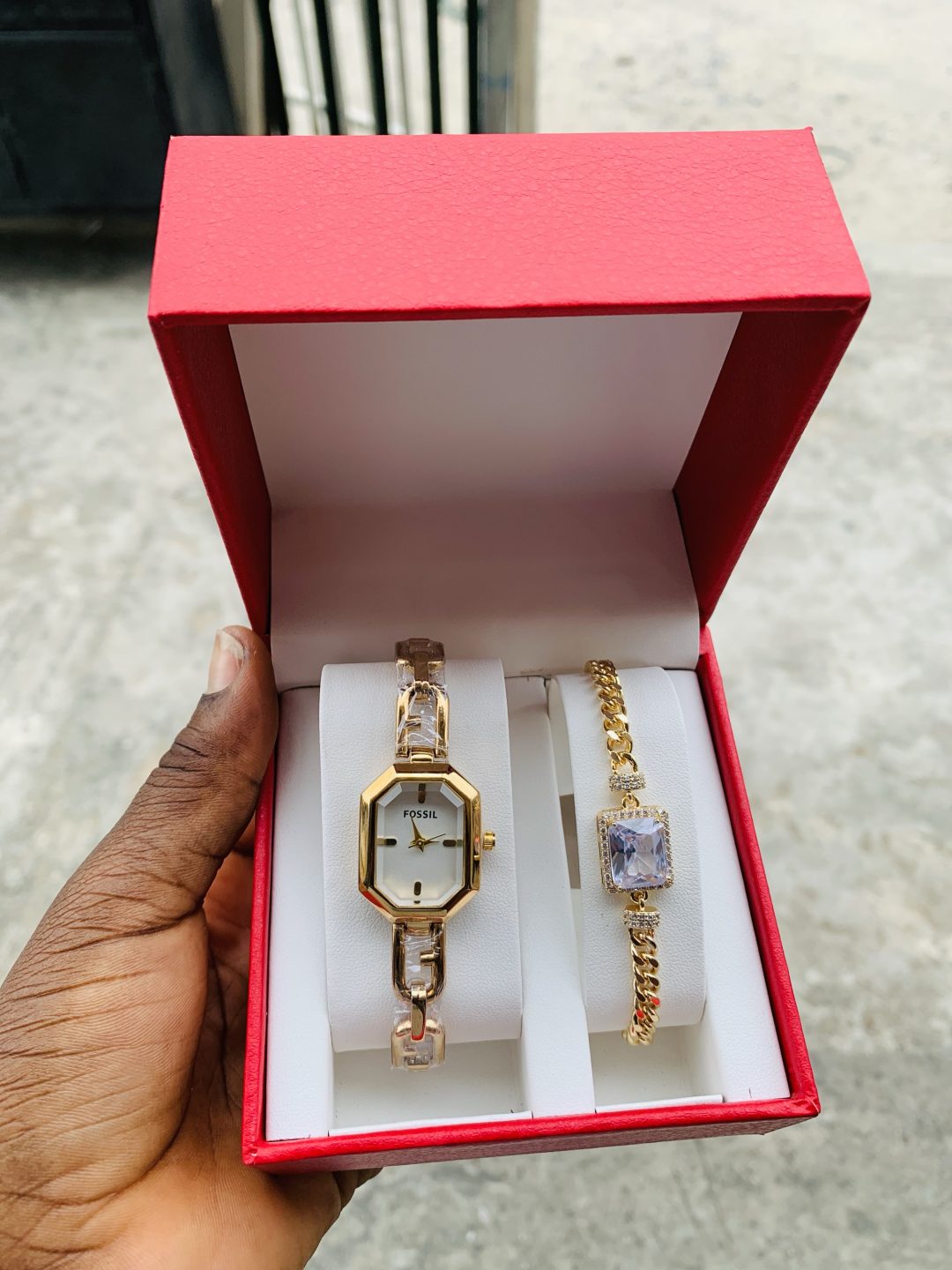 Fossil Gold white face combo with exact box - Image 2