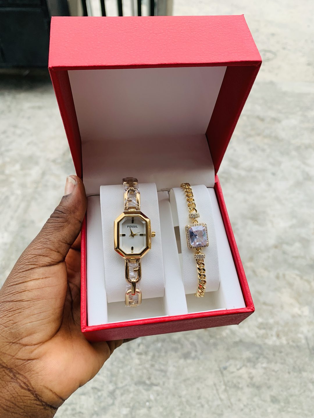 Fossil Gold white face combo with exact box - Image 3