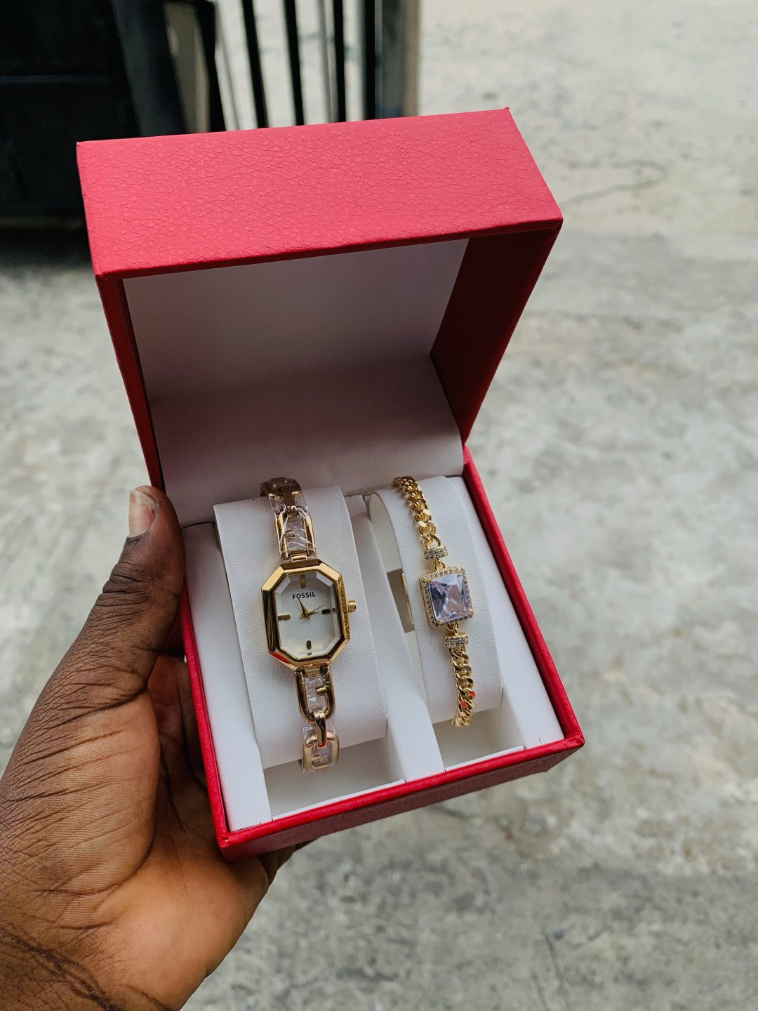 Fossil Gold white face combo with exact box - Image 4