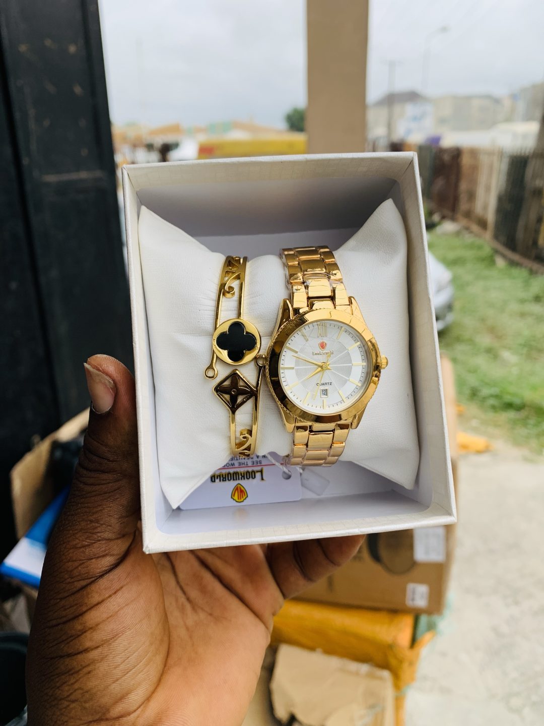 Lookworld gold watch combo with paper box