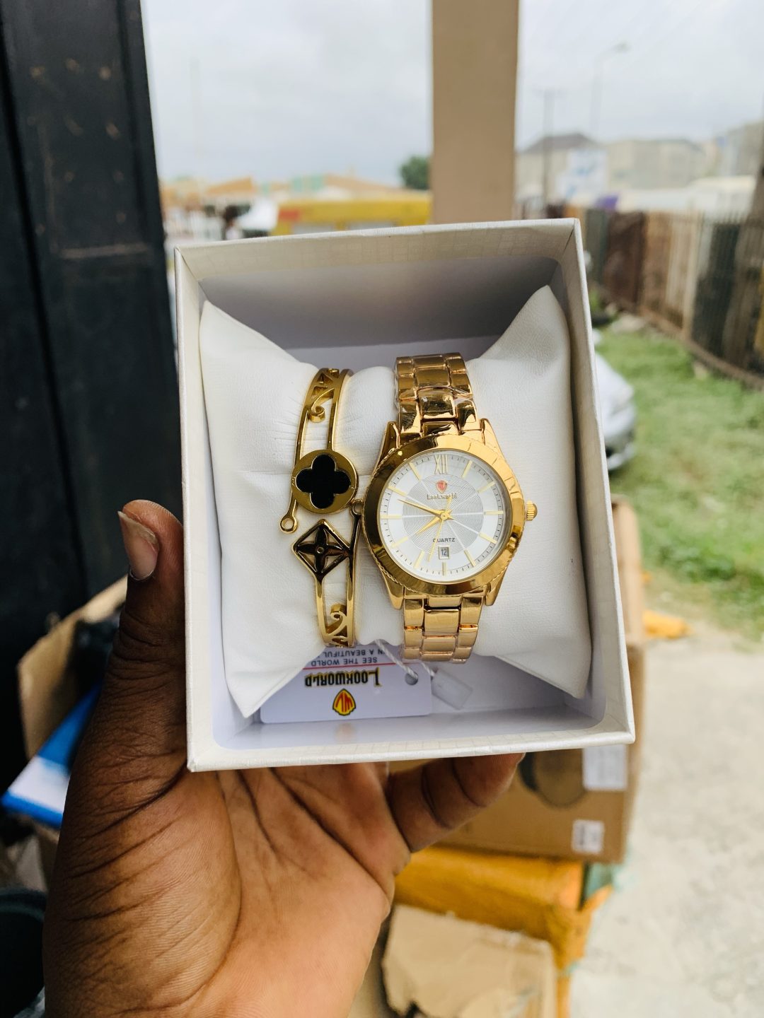 Lookworld gold watch combo with paper box - Image 2