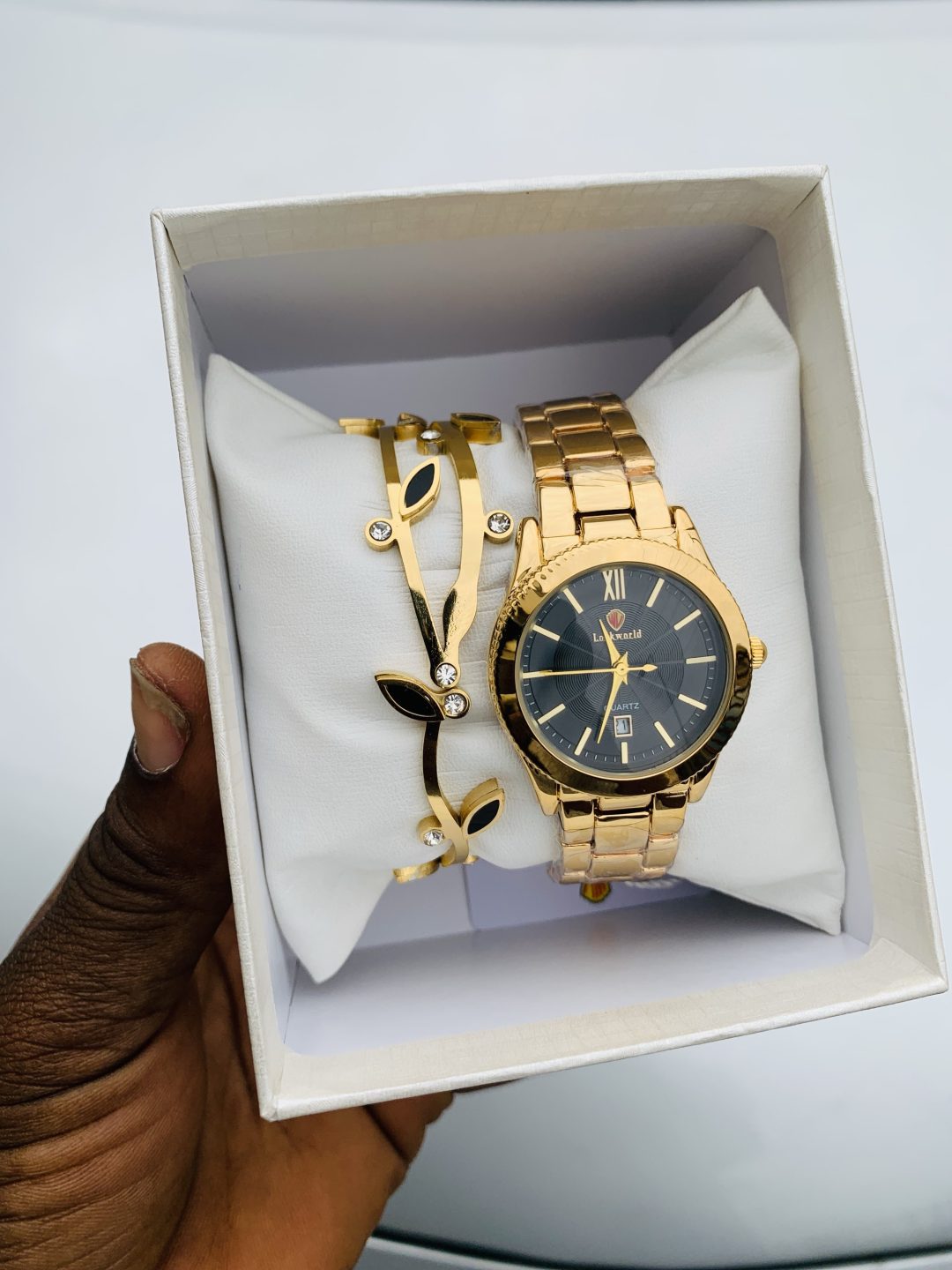 Lookworld gold/black face with box - Image 3