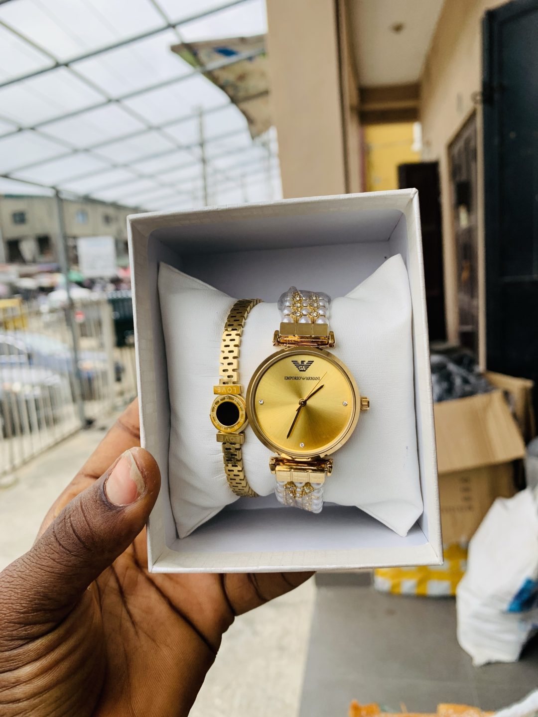 Emporio Armani gold/gold face with box - Image 2