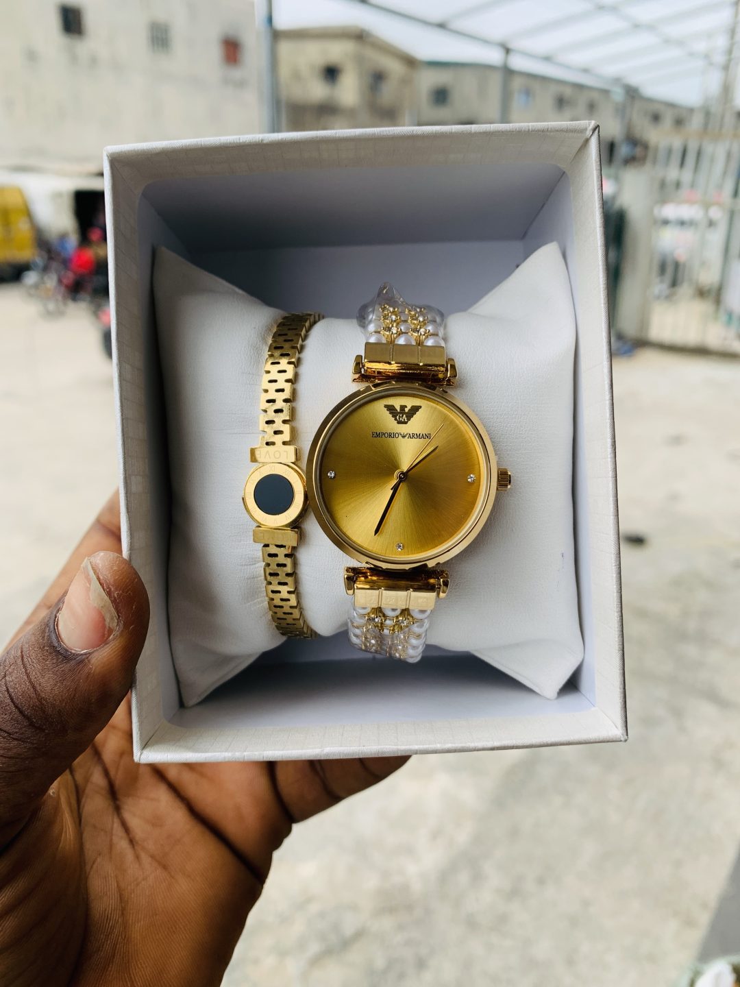Emporio Armani gold/gold face with box - Image 3