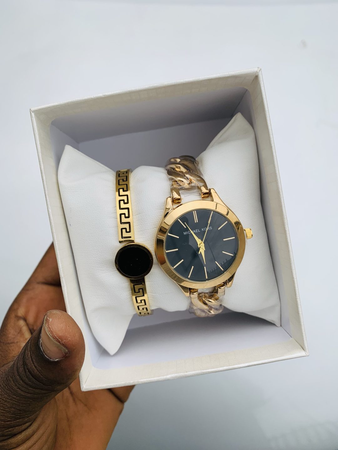 Micheal kors gold/black face watch combo with box - Image 4