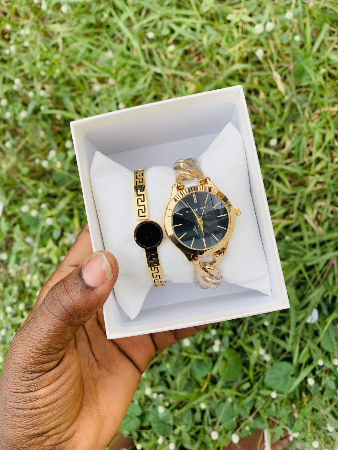 Micheal kors gold/black face watch combo with box - Image 2