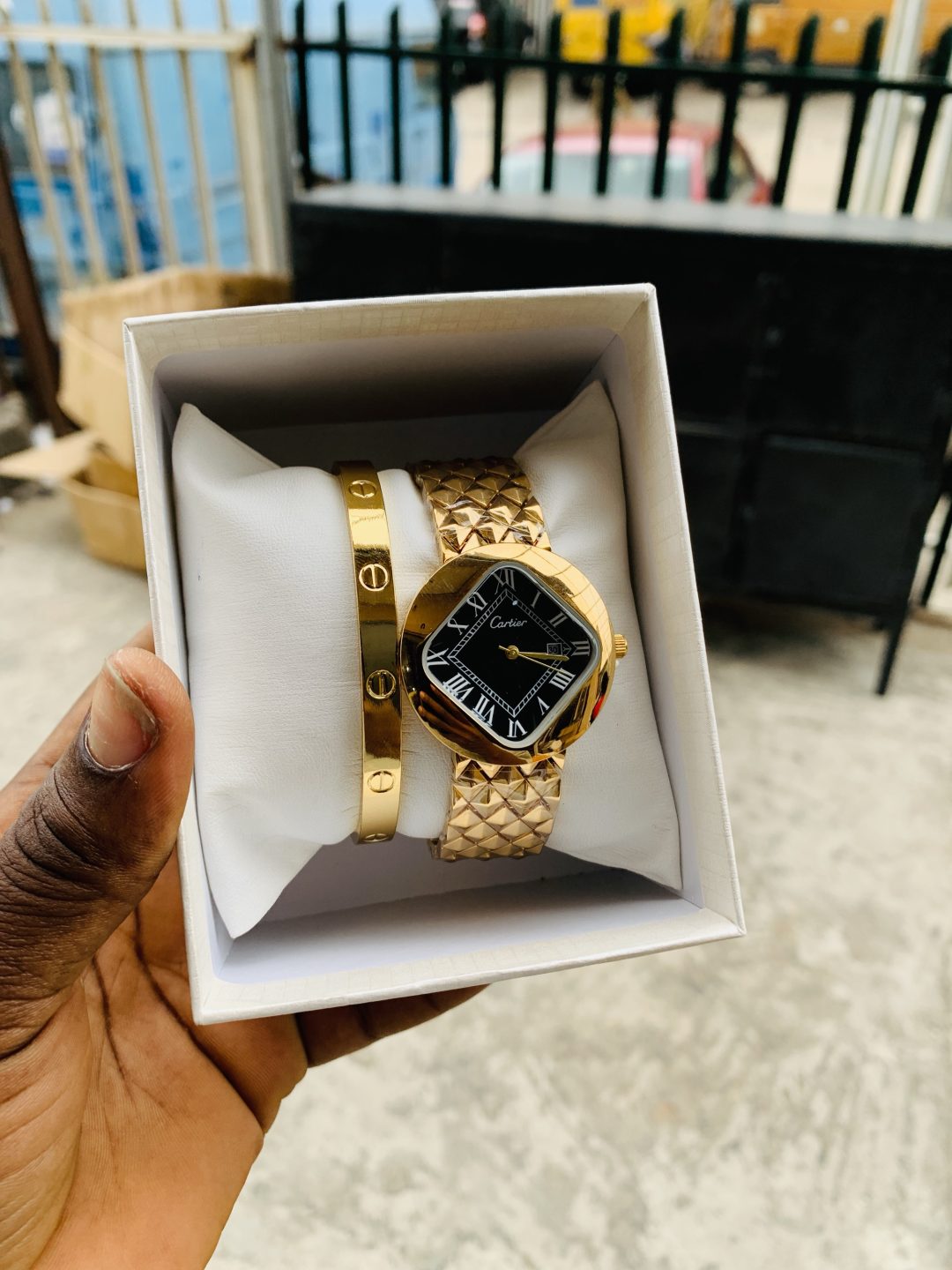 Cartier gold luxury watch combo with box