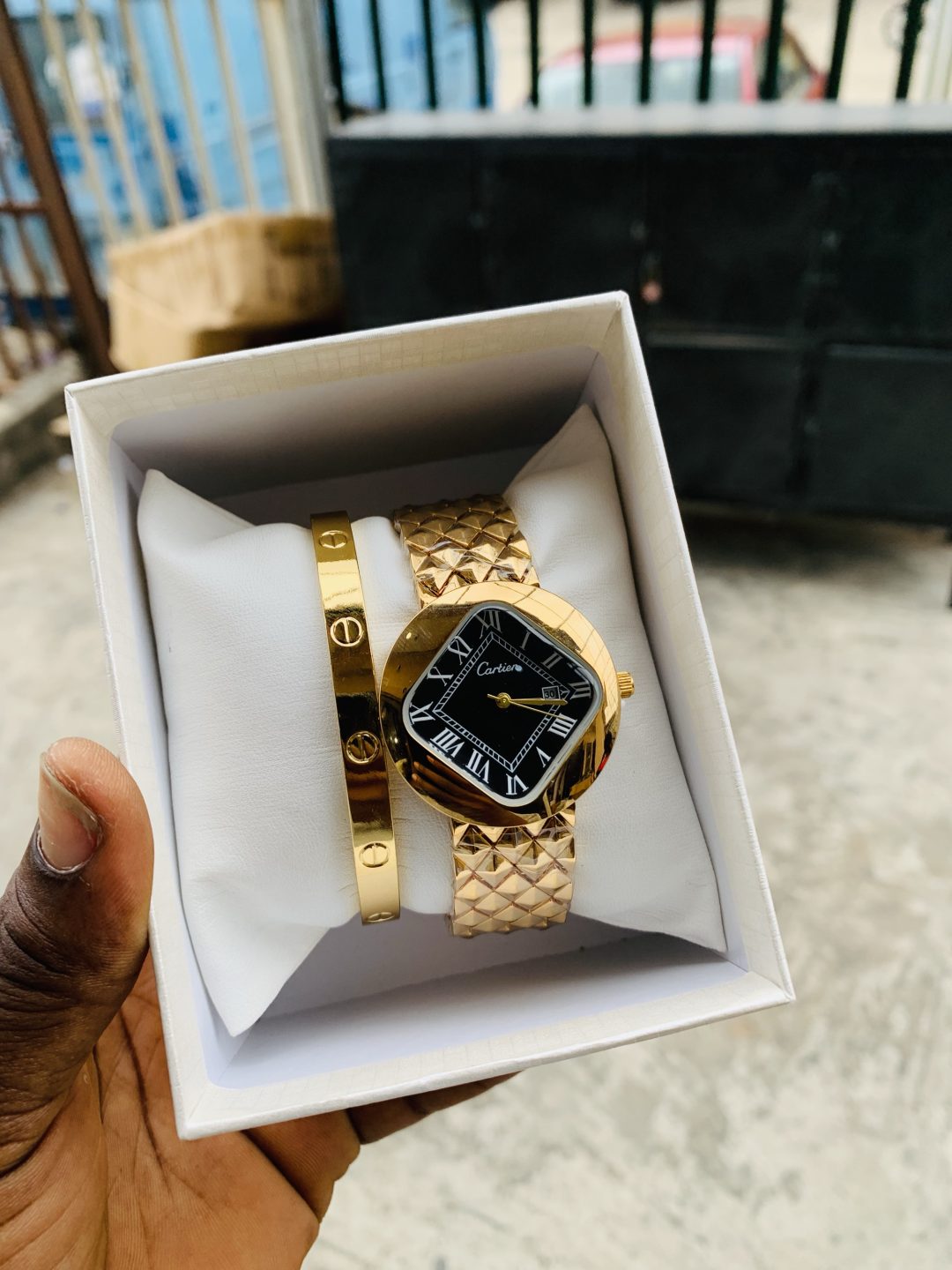 Cartier gold luxury watch combo with box - Image 3