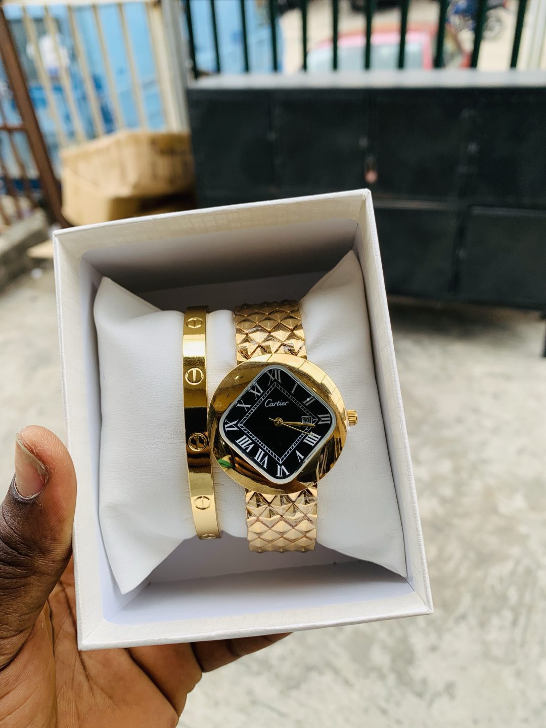 Cartier gold luxury watch combo with box - Image 4