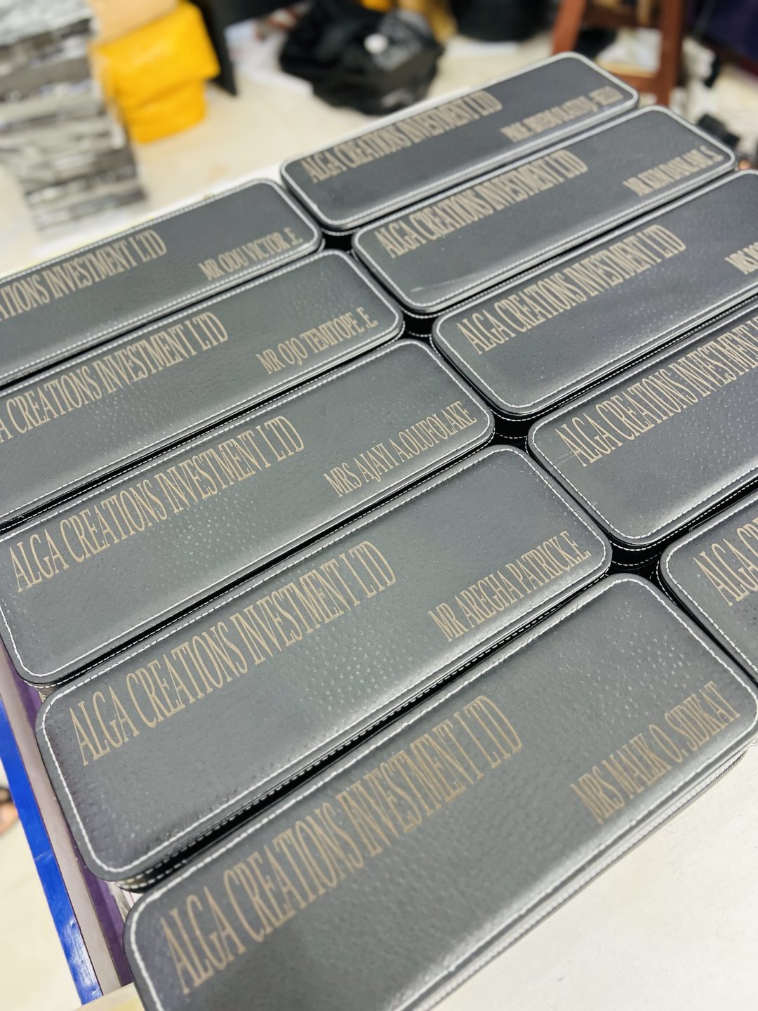 Engraved 6 in 1 watch organizer - Image 4