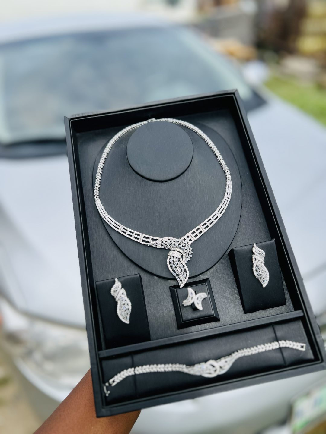 Silver luxury zirconia royal set 001 - Image 3