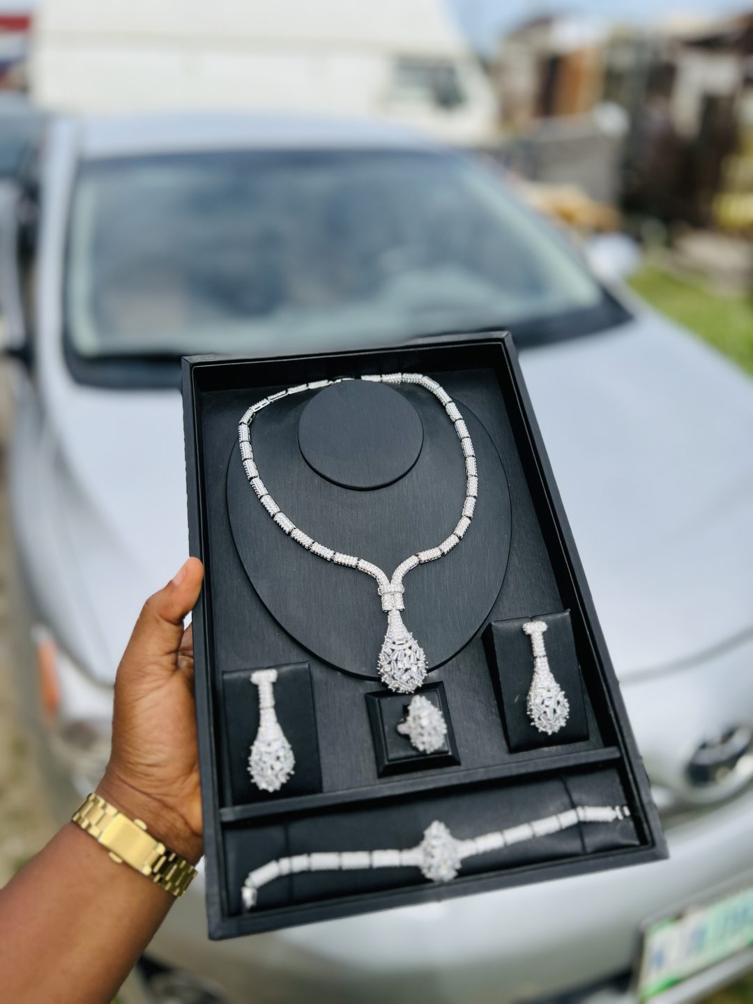 Silver luxury zirconia royal set 002 - Image 3