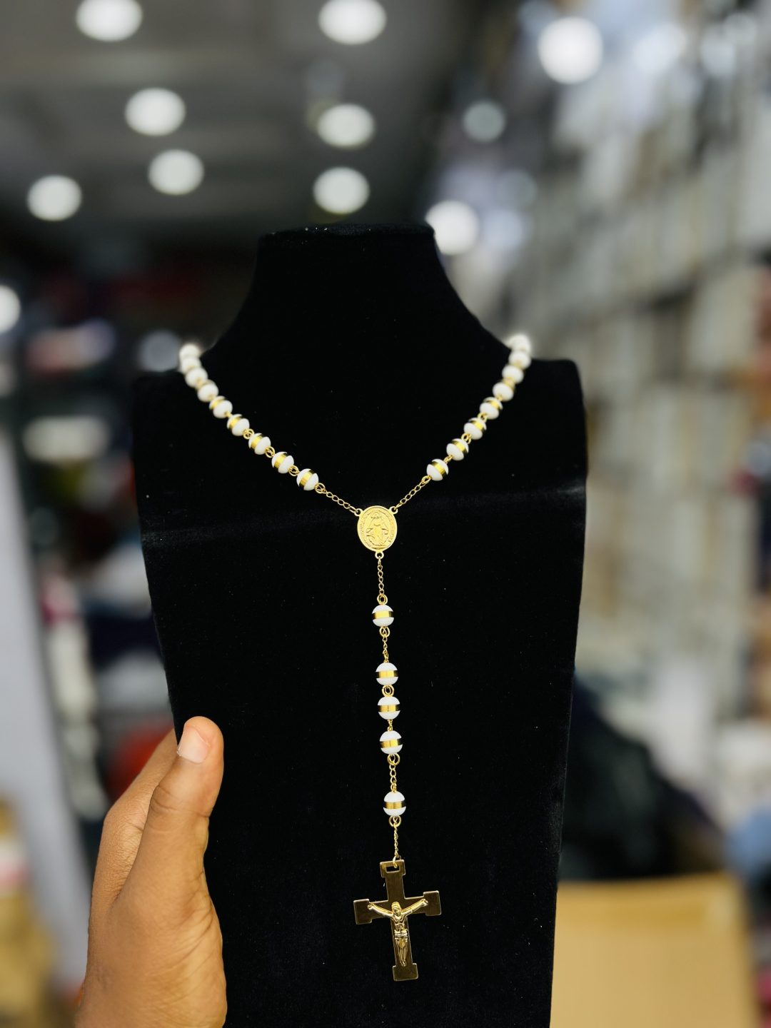 White and gold designers Rosary 003 - Image 2