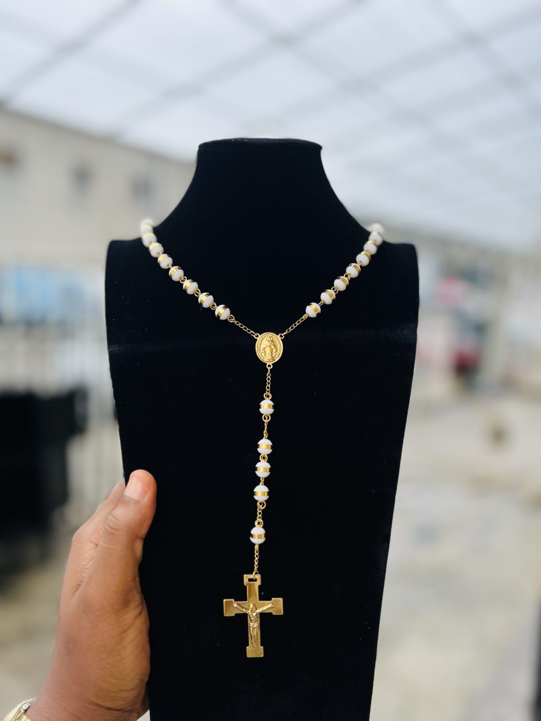 White and gold designers Rosary 003