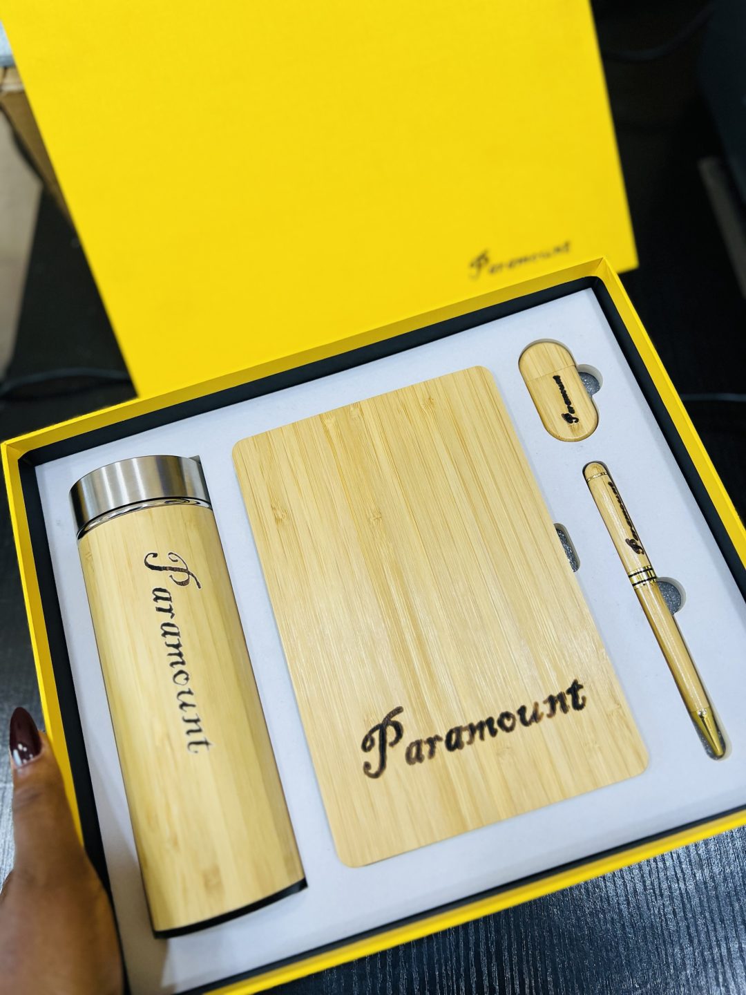 Engraved wooden gift set