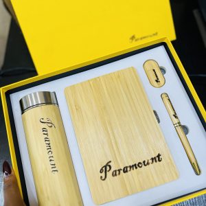 Engraved wooden gift set